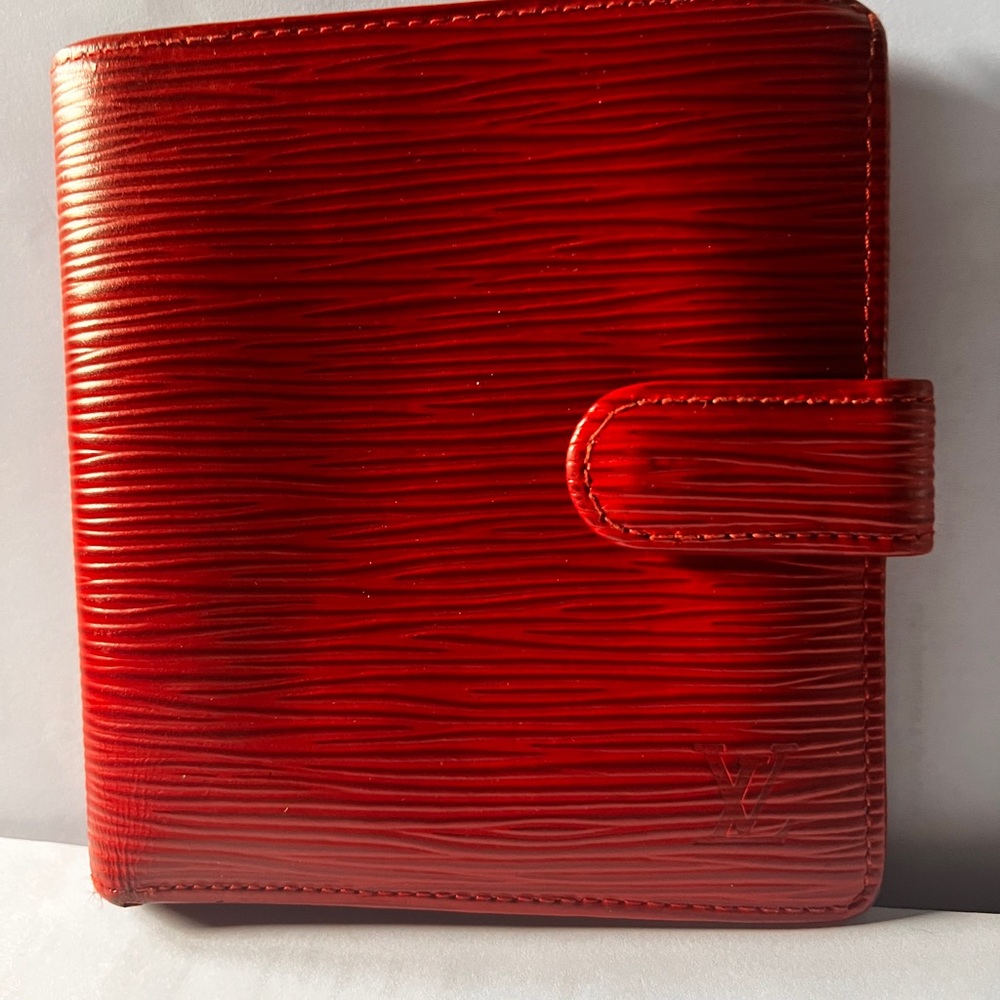 Louis Vuitton Scarlet Red Epi Wallet LV red epi bifold wallet